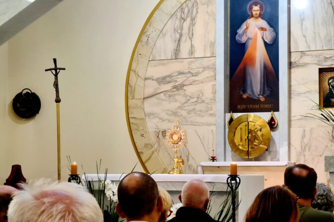 “Doświadczyliśmy przytulenia Pana Jezusa”-świadectwo z rekolekcji tematycznych pt.: “Od zniechęcenia do zachwytu”.