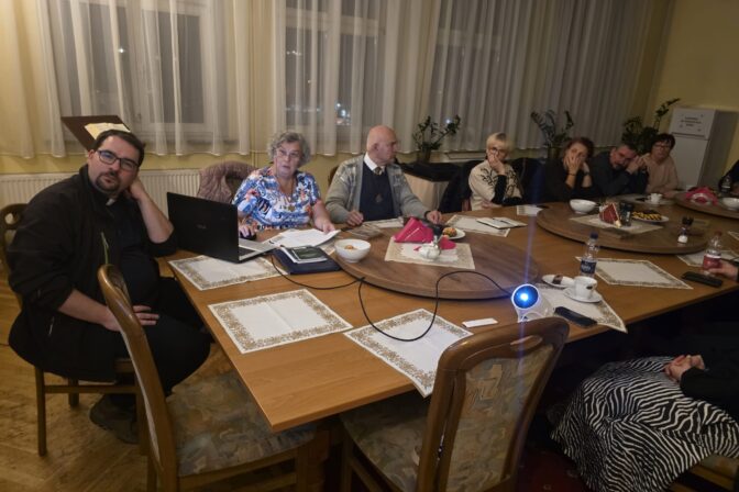 Duch mocą swą wieje.